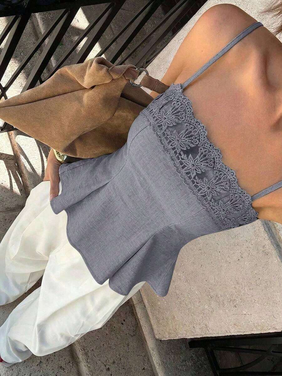 Camiseta de tirantes plisada de unicolor, versátil para uso casual o salidas nocturnas - Gris - Ver 1