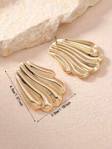 1 Đôi bông tai hình lá phong bằng kim loại mạ vàng, kiểu dáng mạnh mẽ - Vàng - Xem 18