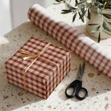5m Rollo de papel de regalo, patrón a cuadros rojos de una sola cara, papel kraft de 43cm x 500cm, papel de regalo grueso DIY, adecuado para regalos de Navidad, regalos de Año Nuevo, regalos de cumpleaños, fiestas de novias, decoración de regalos, universal para vacaciones - Cuadros rojos - 5 m - Ver 3