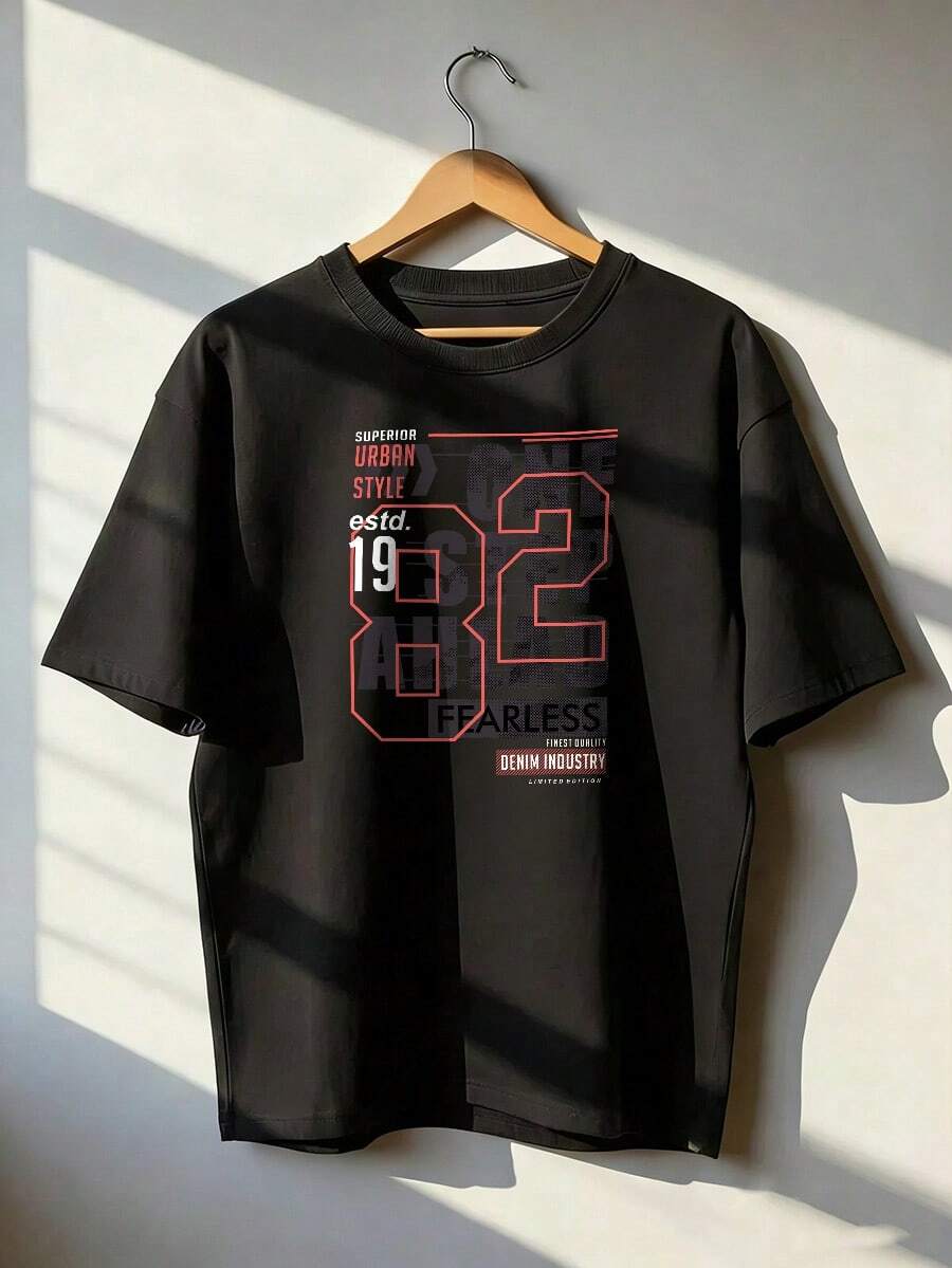 T-Shirt With "One Step Ahead" Text And Urban Graphic Design. Short-Sleeved T-Shirt For Spring And Summer 2026, Made In Mexico, 180 Grams. Cartoon Print, Couple Design, Suitable For Indoor Or Outdoor Wear. Crew Neck, Unisex, Ideal For The Office And Leisure. One-Pack. - BK-P631577SLNDXZGY618 - 查看 1