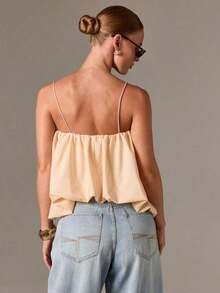 Top de camisola fruncido estilo bohemio con bajo abombado y tirantes ajustables para un estilo casual de verano - Albaricoque - Ver 2
