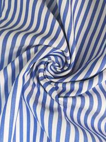 Una blusa de mujer de verano de gran tamaño, de estilo casual y con rayas tejidas - Azul y blanco - Ver 5