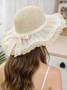 Mũ rơm 1 chiếc có viền bèo nhún và điểm nhấn nơ, thích hợp cho mùa xuân và mùa hè. Chiếc mũ rơm nữ này lý tưởng cho các hoạt động ngoài trời, đi biển, du lịch và kỳ nghỉ. Mũ rơm có khả năng chống nắng, thoáng khí, thấm hút mồ hôi, đa năng và thiết kế dễ mang theo. Thích hợp cho kỳ nghỉ, lễ hội. - U - Xem 2