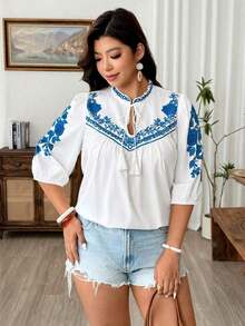 Weeklong Blusa elegante de dama de moda con nueva impresión bordada de imitación, recorte hueco delantero, volante, decoración con flecos y manga 3/4 - Azul - Ver 5