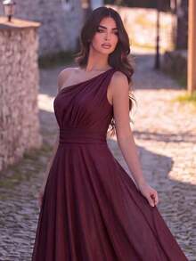Elegante vestido formal de punto de un solo hombro, diseño plisado largo y elegante, adecuado para dama de honor o eventos formales como bodas - Burdeos - Ver 4