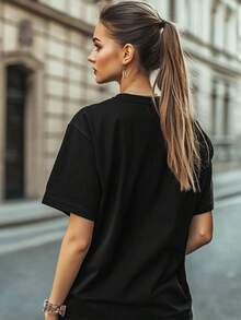 Plus Size Plus Size Curvy Style T-Shirt For Women, Ideal For Mother's Day - Pink Floral Heart Pattern, Casual Short Sleeves, Lightweight 180g Round Neck Top, Perfect Gift For Mom, Floral Print T-Shirt For Mother's Day, With Lightweight, Stretchy, Relaxed Fit Fabric. - 黑色 - 查看 2