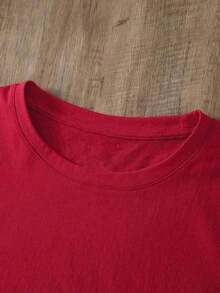 Women's Casual Summer T-Shirt With A Round Neck, Fitted Silhouette, And Short Sleeves, Featuring An Oil Painting Print With Floral, Heart, Cherry, And Lettering Designs. Simple, Casual Fabric With A Sporty Style, Perfect For Everyday Wear And A Valentine's Day Date. - YH1782-紅色 - 查看 4