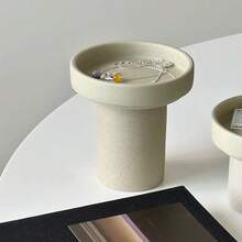1个复古风格加厚陶瓷托盘，可用于展示珠宝、香水、手表和钥匙，亦可作为家居装饰或摄影道具，适用于家庭和酒店。 - 粗陶 - 查看 6