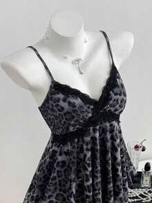 Top de mujer con estampado de leopardo y dobladillo asimétrico con encaje - Gris Oscuro - Ver 1