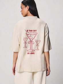 Camiseta de algodón de gran tamaño con estampado de copa de cóctel, perfecta para salidas casuales de verano y reuniones de fin de semana. - Albaricoque - Ver 2
