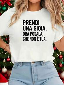 Modern Minimalist T-Shirt With The Italian Text: "Capture A Moment Of Happiness, Put It Aside Now Because It Doesn't Belong To You." This White Short-Sleeved T-Shirt Features A Casual Style, A Modern Design, And Is Versatile Enough For Everyday Wear. It's Made Of Fabric And Has A Fashionable Look, Making It Perfect For Everyday Use. - 白色 - 查看 1