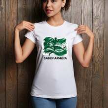 Camiseta de Fútbol Dinámica de Arabia Saudita para la Copa Mundial 2026, Copa Mundial 2026, Camiseta de Fútbol de EE. UU., Verde México, Hoja de Arce de Canadá, Copa Mundial de Argentina, Camiseta de Brasil, Fútbol de Francia, Equipación de Alemania, Camiseta Personalizada para la Copa Mundial, Stock Disponible, Artículos para Fanáticos, Ropa para el Día del Partido, Camiseta Infantil para la Copa Mundial, Camisetas de Fútbol para Padres e Hijos - Blanco - Ver 1