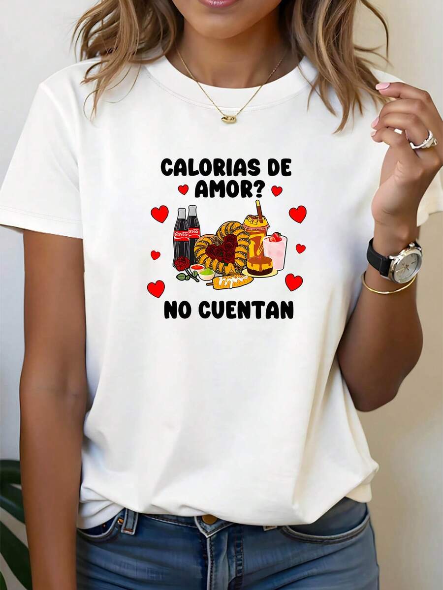 "CALORIES OF LOVE In Spanish? THEY DON'T COUNT" Is A Plus-Size, Crew-Neck, Short-Sleeved T-Shirt For Women, Featuring Illustrations Of Foods Like Soda, Bread, And Cakes, Perfect For Spring And Summer. It's A Fashionable, Casual, And Comfortable Garment For Food Lovers. Ideal For Everyday Wear, Exploring New Foods, Meeting Up With Friends, And Creating Fun Outfits. - 白色 - 查看 1