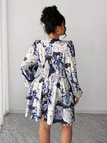 Vestido de mujer talla con cuello en V floral, mangas con pétalos y dobladillo con doble volante - Multicolor - Ver 2