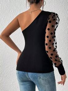 Privé Camiseta De Hombro Único De Malla De Dobby De Contraste Negro Con Mangas Gigot - Negro - Ver 2