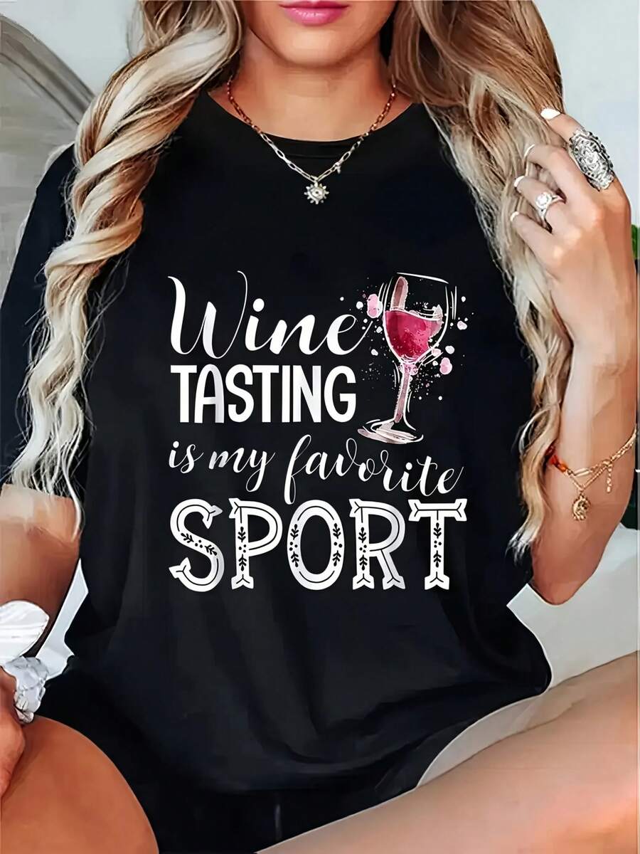 Camiseta Estampada para Mujer - Camiseta Casual de Manga Corta y Cuello Redondo en Negro con Gráfico de Vino, Corte Relajado para Todas las Estaciones, Perfecta para Uso Diario y Atuendos de Vacaciones, Lavable aáquina, Modelo con Piel Clara. - Negro - Ver 1