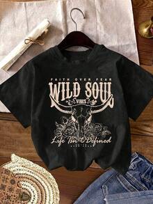 Women's Gothic Western Cowboy T-Shirt - Bold Bull Skull And Wild Soul Print, Paired With Cowboy Boots And Bull Head Design - Machine Washable Slim-Fit Short-Sleeve Crew Neck Top, Suitable For Daily Wear, Western-Themed Parties, And Gothic Fits Style - Fashionable, Casual, And Comfortable Statement Shirt, Women's Gothic Clothing 2026-Suitable For Daily Wear, Vacation, PartyBreathable And Comforte - 黑色 - 查看 1