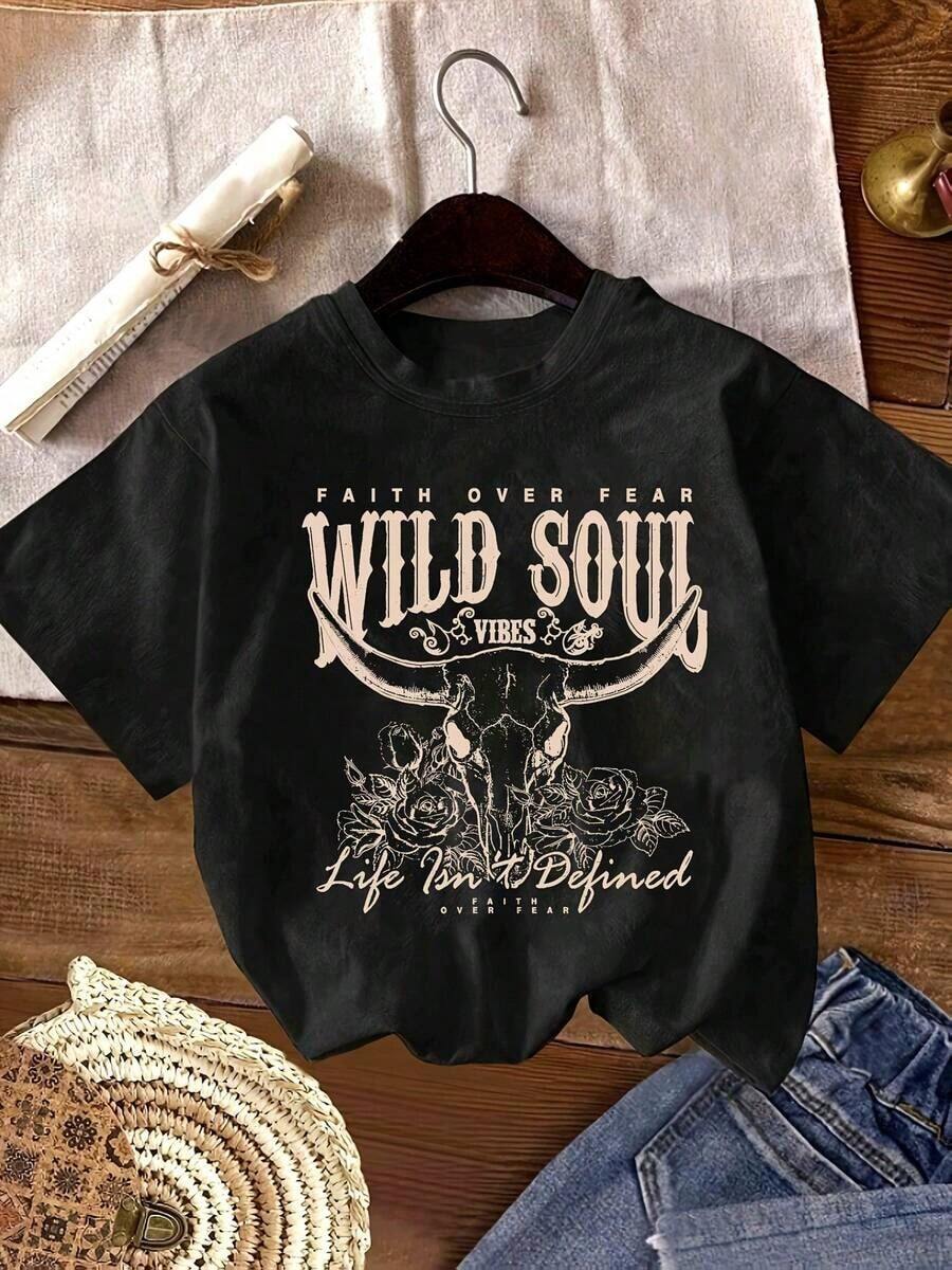 Women's Gothic Western Cowboy T-Shirt - Bold Bull Skull And Wild Soul Print, Paired With Cowboy Boots And Bull Head Design - Machine Washable Slim-Fit Short-Sleeve Crew Neck Top, Suitable For Daily Wear, Western-Themed Parties, And Gothic Fits Style - Fashionable, Casual, And Comfortable Statement Shirt, Women's Gothic Clothing 2026-Suitable For Daily Wear, Vacation, PartyBreathable And Comforte - 黑色 - 查看 1