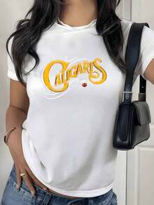 100% Cotton. Gold Lettering With A Small Clown Symbolizing Joy And Positive Energy Every Day. Women's T-Shirt, 100% Cotton, Casual, Modern, And Comfortable. Women's Simple Solid Color T-Shirt, Loose And Slim Fit, Casual Short Sleeve - 白色的 - 查看 11