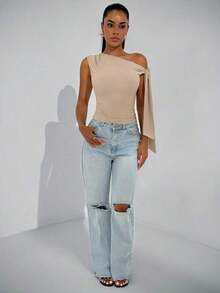 Blusa elegante de mujer con cuello asimétrico y hombro oblicuo con lazo, adecuada para uso diario, citas, salidas, discoteca, fiestas y reuniones - Caqui - Ver 3