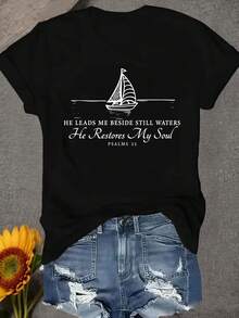 Una camiseta de mujer de manga corta, holgada, moderna, retro y elegante, adecuada para actividades al aire libre en primavera y verano, con un diseño de velero y la frase "Me condujo al arroyo" del Salmo 23.Este suéter casual y a la moda con cuello redondo es cómodo y suave.blusas para mujer,blusas casuales para dama,tops,, mujer premium,y2k,playeras de mujer curvy,ofertas y liquidaciones ropa mujer,playeras deportivas para mujer,,playeras de hombre, mujer,blusas>elegante UR9M - Negro - Ver 1