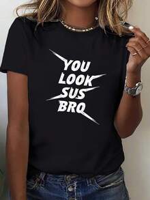 Camiseta Estampada para Mujer - Camiseta Casual de Manga Corta y Cuello Redondo en Negro con Diseño de Texto Blanco en Negrita, Corte Relajado para Todas las Estaciones, Perfecta para Uso Diario y Atuendos de Vacaciones (Lavable aáquina). - Negro - Ver 1