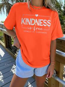 Women's Short-Sleeved T-Shirt With A Round Neck And Retro Print, Featuring The Message "Kindness Is Free, Spread It Everywhere." Ideal For Everyday Casual Wear, A Great Mother's Day Gift. - 黑色 - 查看 5