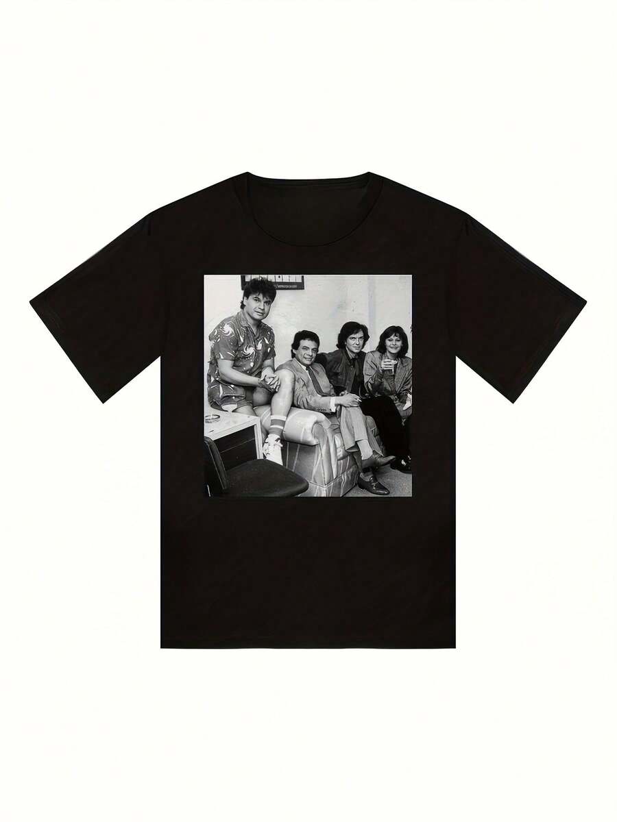 Unisex T-Shirt With A Photo Print Of Vintage Latin Music Icons, 2026 Model: José Juan Gabriel, Camilo Sesto, And Rosio Durkall, Veteran Spanish Singers. Soft, Casual Basic For All Seasons. Versatile Style For All Four Seasons. Affordable, The Best Gift For Men And Women. - 黑色 - 查看 1