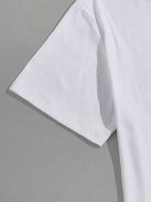 100% Cotton. Summer T-Shirt For Women/Men. Women's T-Shirt With A Christmas Ice Hockey Player Print, Short Sleeves, Round Neck, Casual Style, Suitable For Spring And Summer. Women's Short-Sleeved Christmas Style T-Shirt. Simple Solid Color, Loose And Fitted Cut, Casual Short-Sleeved T-Shirt. - 白色的 - 查看 5