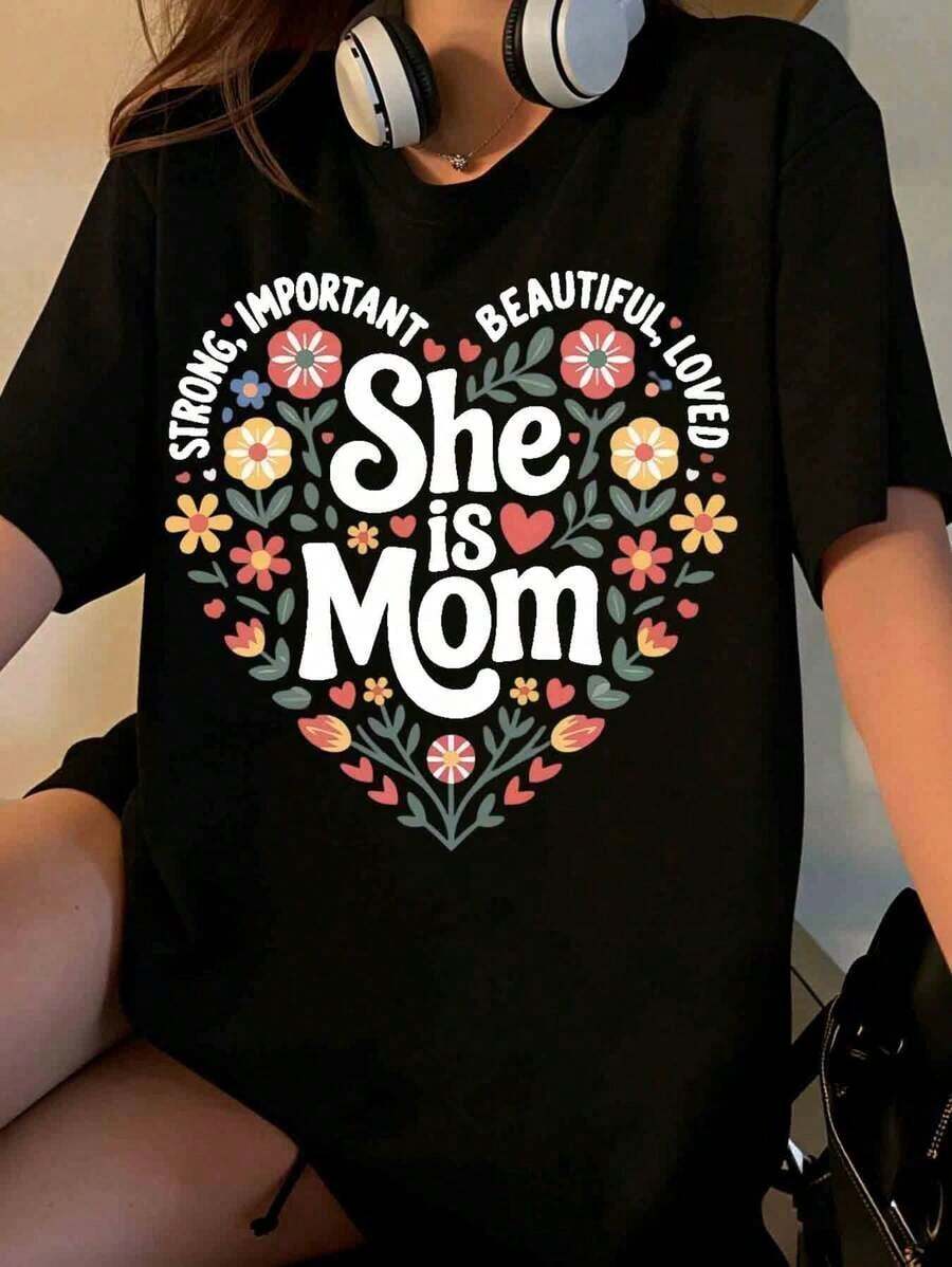 She Is A Strong, Important, Beautiful, And Beloved Mother. Women's Floral Heart Design T-Shirt, Mother's Day Gift [Suitable For Casual And Sports Activities]. - 黑色 - 查看 1
