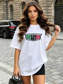Camiseta de manga corta con cuello redondo suave y casual para mujer, el estampado gráfico Checo Perez 11 es perfecto para usar en primavera y verano. Negro. - Blanco - Ver 2