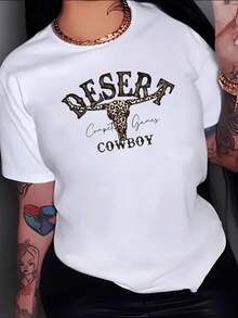 Cabeza de toro con estampado de leopardo que simboliza la fuerza salvaje del desierto y el espíritu libre del vaquero moderno camiseta de mujer casual blanca - Blanco - Ver 1