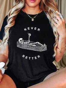 Talla - Talla - Un Esqueleto Yace en un Coffin Dando un Pulgar Hacia Arriba con la Impresión NEVER BETTER en una Camiseta Elegante Casual de Cuello Redondo para Mujer de Talla para Primavera y Verano - Negro - Ver 1