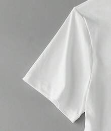 Women's Loose-Fitting T-Shirt With A Round Neck And Exquisite Print. Soft And Breathable Fabric, Comfortable To Wear, And Short Sleeves. Casual And Relaxed Fit, Versatile Style. Made From High-Quality 100% Pure Cotton (200 G). - 白色 - 查看 3