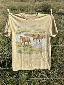 Camiseta de mujer con estampado retro de mustang salvaje de la pradera, paisaje de animales salvajes, adecuada para uso casual al aire libre - Caqui - Ver 1