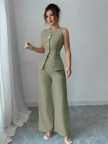 Elegant 2-Piece French Style Set With Flower Design Button For Leisure/Commuter Wear For Women - Green - View 5