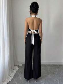 Set de 2 piezas para mujer: Top halter de cuello con recorte de contraste y espalda descubierta, y pantalones con bolsillo - Negro - Ver 2
