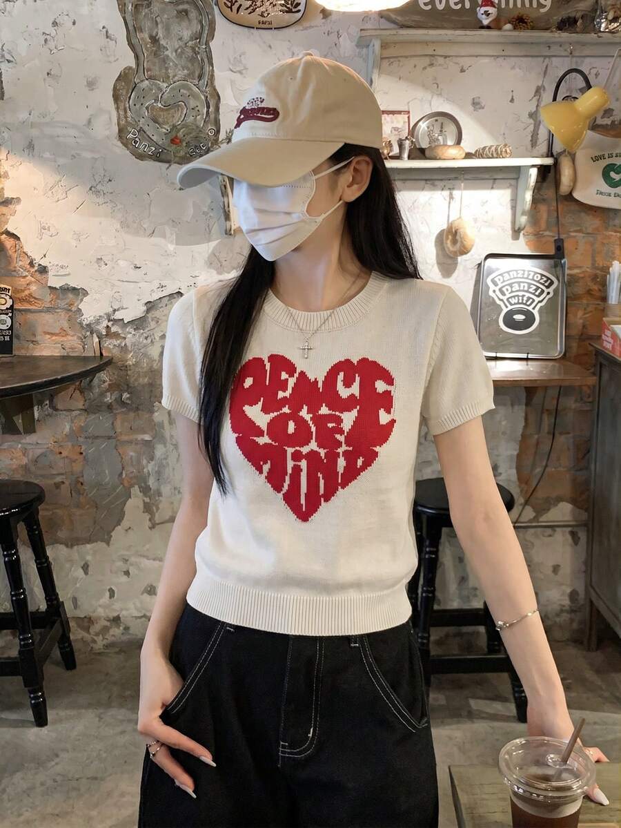 夏季新款白色對比色愛心字母提花紋理短袖針織上衣,純甜少女風修身短版優雅休閒百搭通勤約會,Y2K復古海灘度假派對返校時尚針織上衣 - 杏色 - 查看 1