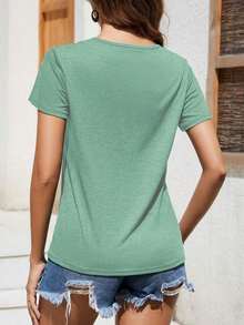 Camiseta de mujer de manga corta con cuello en V con estampado de corazón y leopardo - verde menta - Ver 2