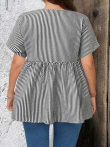 de manga corta con cuello redondo y estampado de rayas, apropiadas para el verano, tallas grandes - Blanco y Negro - Ver 2