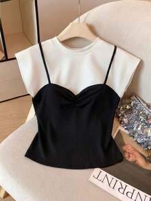 Camiseta de punto de manga corta con mariposa de 2 en 1 sin mangas y parches para mujer, diseño de bloques de color negro y blanco, top corto ajustado, ropa casual exterior - Blanco y Negro - Ver 8