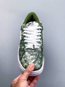 A BATHING APE Bape 休闲运动鞋，撞色星形标志亮面休闲鞋，男女款 - 綠色迷彩 - 查看 4