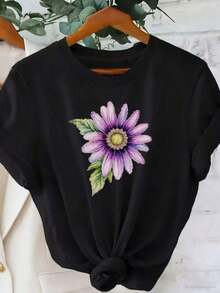 Premium 100% Cotton Black Short-Sleeved T-Shirt With Tie Hem | Wo Summer Casual T-Shirt With Purple Floral Design Featuring A Yellow Center And Green Leaves, Regular Fit, Crew Neck - Pairs Well With White Clothing, Features Gold Buttons. Gift Idea. - 黑色 - 查看 7