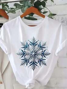 Camiseta suave y brillante con estampado de copos de nieve, manga corta, cuello redondo, estilo casual, adecuada para primavera y verano, ropa de mujer, camiseta de mujer, ropa de temporada, camiseta de uso diario, diseño brillante, patrón geométrico, tela elástica, lavable a máquina, manga corta, camisetas de mujer, camiseta gráfica, camisetas gráficas para mujer, camiseta de verano, camiseta casual, camisetas de verano, tops, conjuntos de verano para mujer, camiseta casual cómoda de manga corta con cuello redondo, camisetas de mujer, camiseta gráfica, camisetas gráficas para mujer, tops, camiseta de verano, camiseta casual, camisetas de verano, tops, conjuntos de verano para mujer, camiseta casual cómoda de manga corta con cuello redondo, blusas elegantes para dama. - Blanco - Ver 1