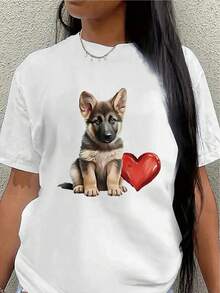 This Lightweight And Durable Short-Sleeved T-Shirt, Featuring A German Shepherd Puppy And A Red Heart, Is Perfect For Lounging At Home Or Enjoying Outdoor Activities. It's An Ideal Choice For Dog Lovers, Whether In The Living Room Or The Garden. Women's Shirts - 白色 - 查看 7