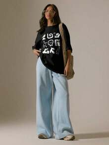 Women's Loose-Fitting T-Shirt With A Round Neck And Exquisite Print. Soft And Breathable Fabric, Comfortable To Wear, And Short Sleeves. Casual And Relaxed Fit, Versatile Style. Made From High-Quality 100% Pure Cotton (200 G). - 黑色 - 查看 5
