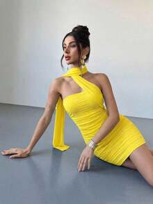 Nuevo vestido mini elegante, sexy y seductor de malla negra y roja con pliegues en la cintura, escote sin tirantes y dobladillo con lazo, ideal para la temporada de bodas, festivales de música, vuelta al colegio, vacaciones y eventos de fiesta y cóctel - Amarillo - Ver 6