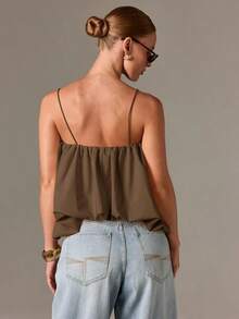 Top de camisola fruncido estilo bohemio con bajo abombado y tirantes ajustables para un estilo casual de verano - Marrón - Ver 2