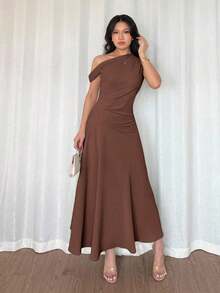 Vestido de cóctel elegante de estilo francés bohemio y chic con detalles de volantes, cuello asimétrico y silueta de línea A en color verde macaron, ideal para vacaciones, días festivos, graduación, citas - Cafetería - Ver 4