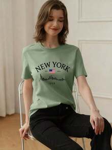 Women's Short-Sleeved T-Shirt With A Round Neck And Simple Slogan Print, Casual Summer Style, Loose Fit, Ideal For Everyday Wear And Holidays. Women's T-Shirt. White - 綠色 - 查看 2